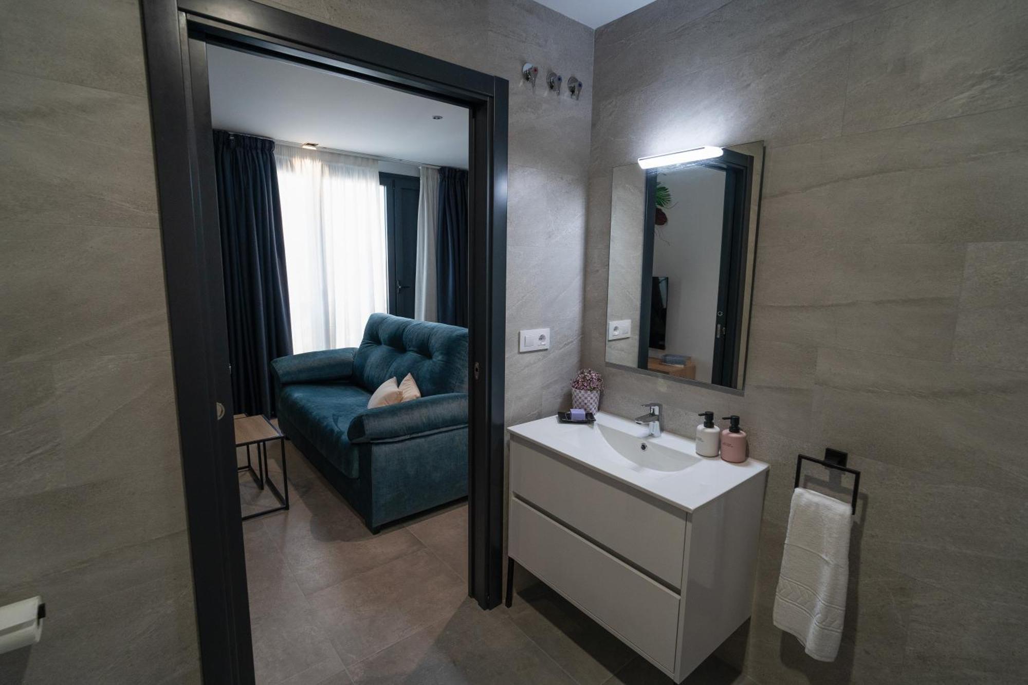 Riam Suites Apartamentos Los Palacios Y Villafranca Dış mekan fotoğraf
