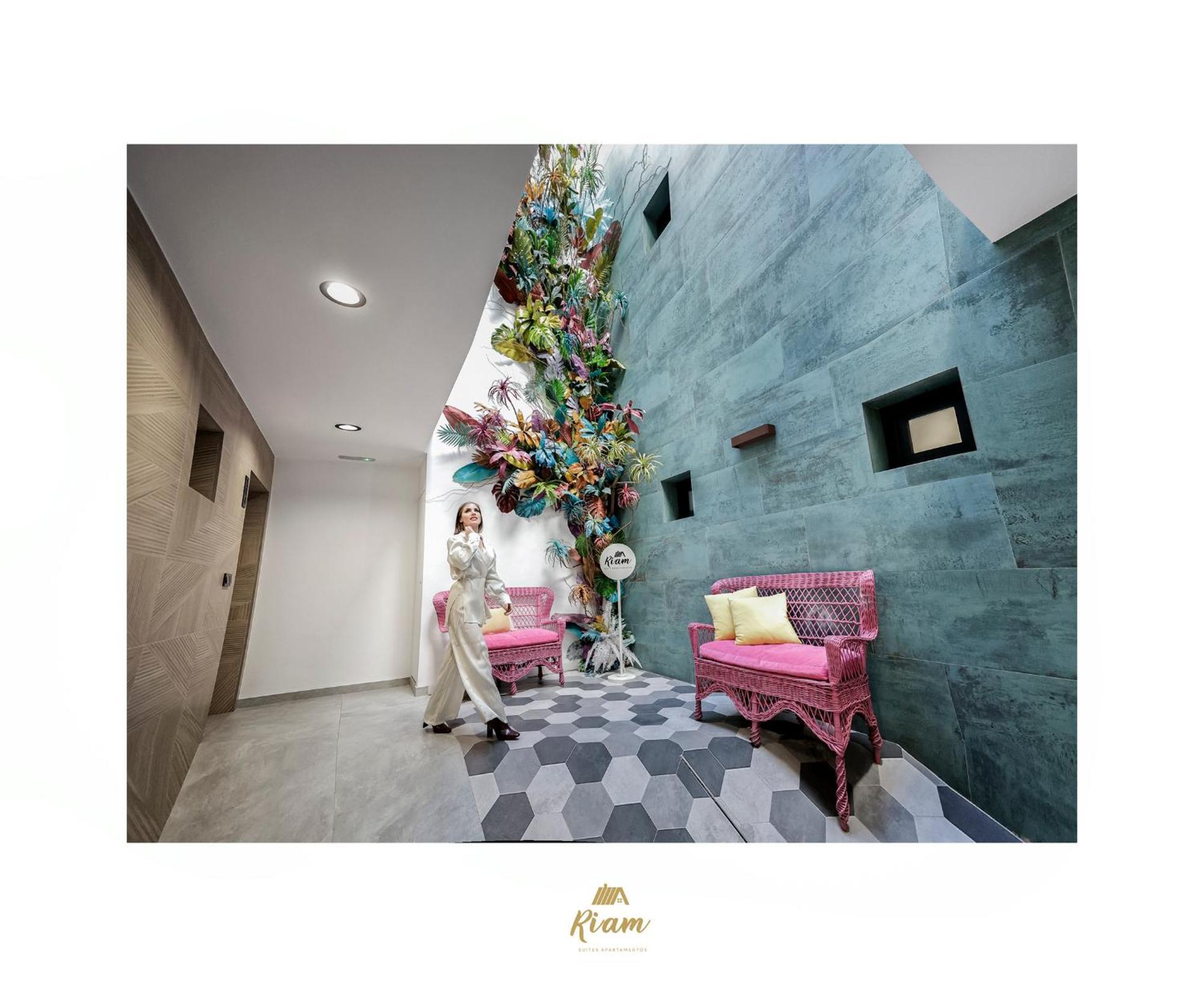 Riam Suites Apartamentos Los Palacios Y Villafranca Dış mekan fotoğraf